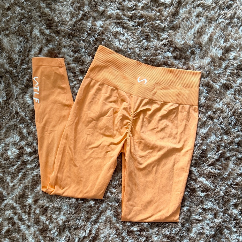 TLF Seamless Scrunch Butt Leggings
